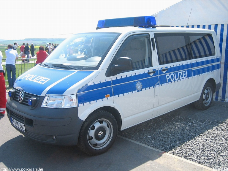 Volkswagen Transporter T5, fotó: Nudel
Keywords: német Németország rendőr rendőrautó rendőrség