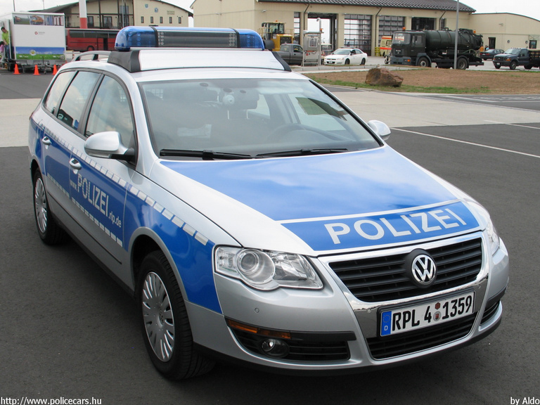 VW Passat, fotó: Aldo
Keywords: német németország rendőr rendőrautó rendőrség