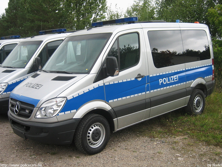 Mercedes Sprinter II, fotó: Nudel
Keywords: német németország rendőr rendőrautó rendőrség