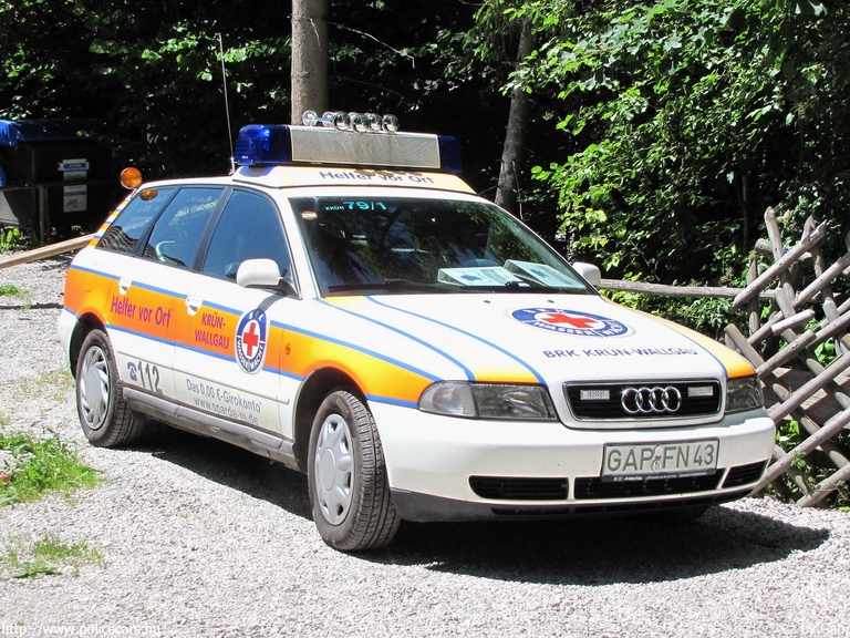 Audi A4 Avant, fotó: Gabi
Keywords: mentő mentőautó német Németország