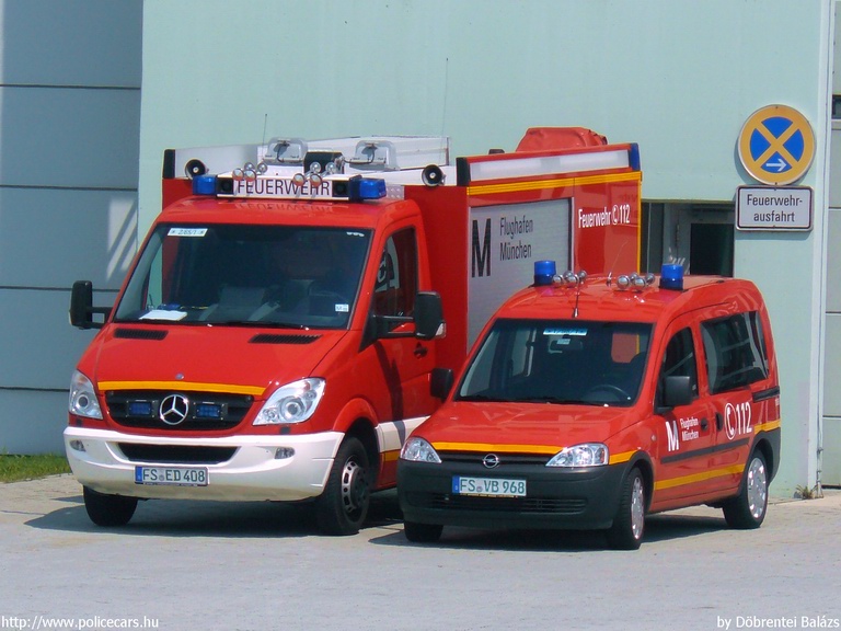 Mercedes-Benz Sprinter II, Opel Combo, fotó: Döbrentei Balázs
Keywords: tûzoltó tûzoltóautó tûzoltóság német Németország
