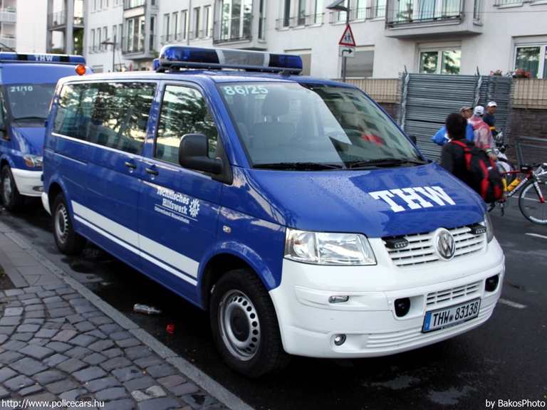 Volkswagen Transporter T5, fotó: BakosPhoto
Keywords: tûzoltó tûzoltóautó tûzoltóság német Németország