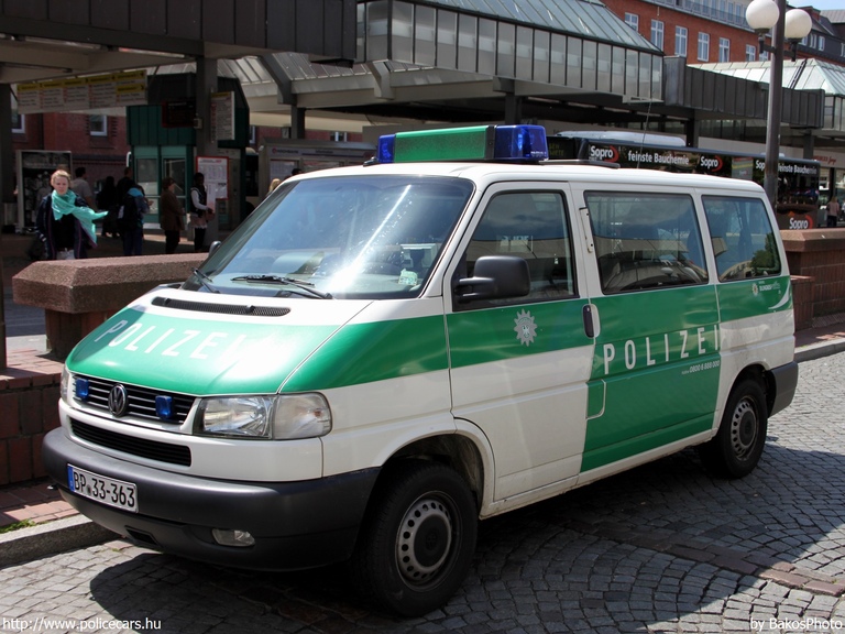 Volkswagen Transporter T4, fotó: BakosPhoto
Keywords: rendőr rendőrautó rendőrség német Németország