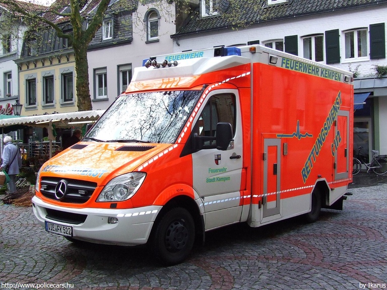 Mercedes-Benz Sprinter II 518 CDI, fotó: Ikarus
Keywords: német Németország mentő mentőautó