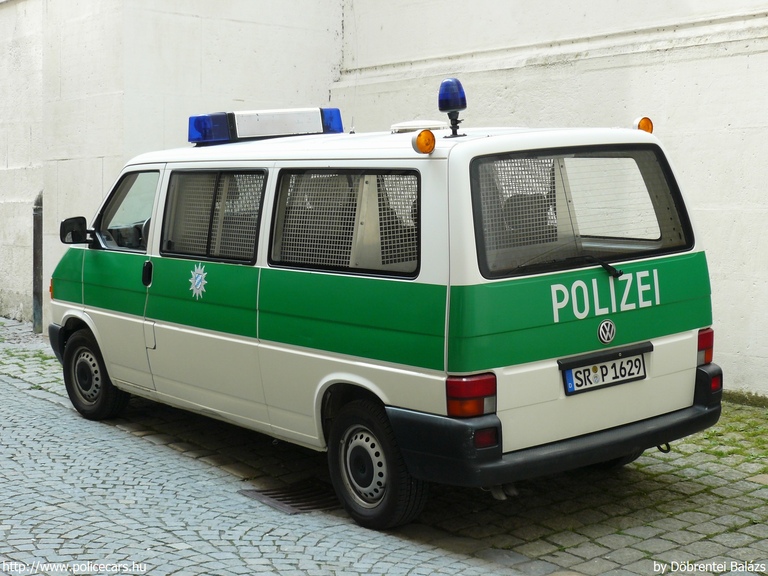 Volkswagen Transporter T4, fotó: Döbrentei Balázs
Keywords: német Németország rendőr rendőrautó rendőrség