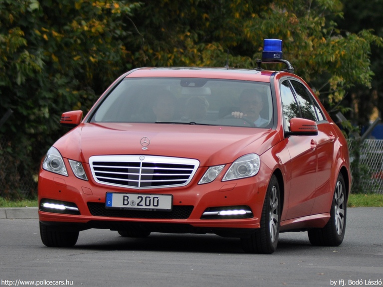 Mercedes-Benz E 220 W212 NGT Blue Efficiency, fotó: ifj. Bodó László
Keywords: német Németország tûzoltó tûzoltóautó tûzoltóság