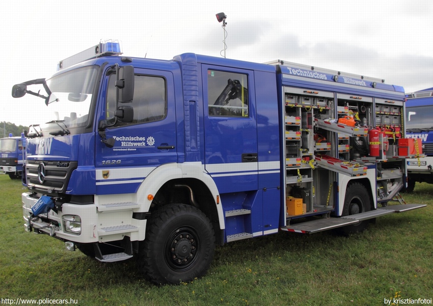 Mercedes-Benz Axor 1629 Rosenbauer, fotó: krisztianfotoi
Keywords: német németország thw