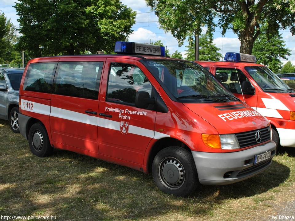 Mercedes-Benz Vito 114, fotó: Bbazsa
Keywords: német Németország tûzoltó tûzoltóautó tûzoltóság Germany german fire firetruck