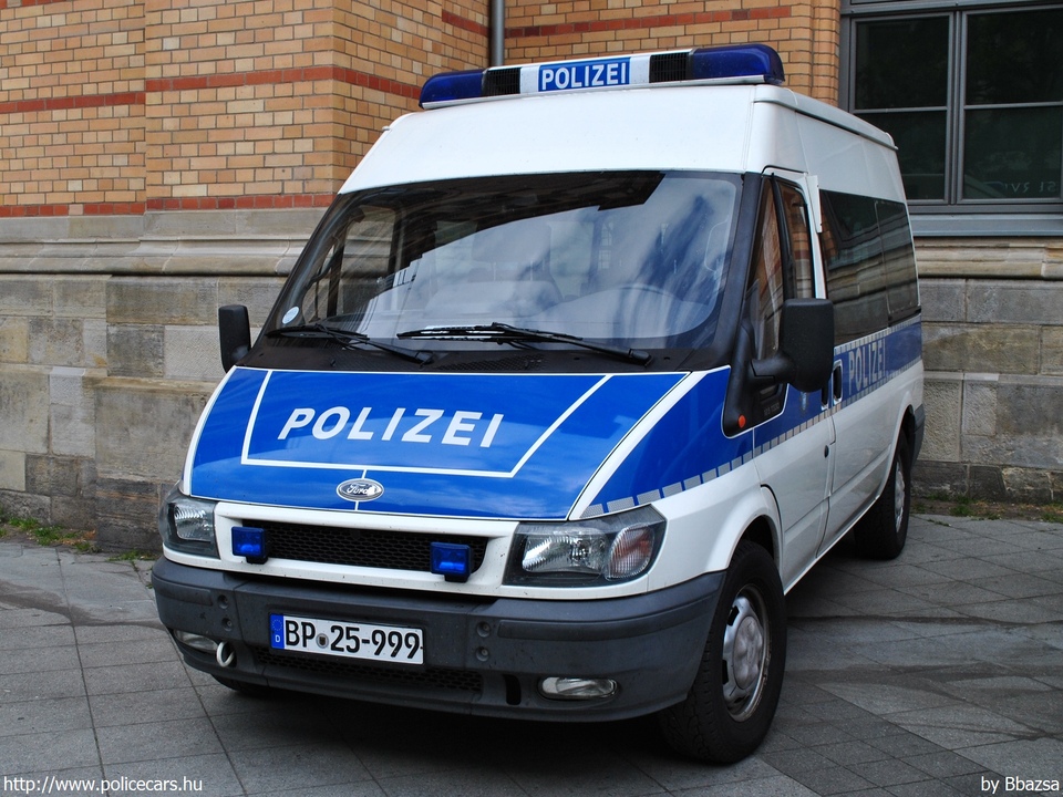 Ford Transit, fotó: Bbazsa
Keywords: német Németország rendőr rendőrautó rendőrség Germany german police policecar