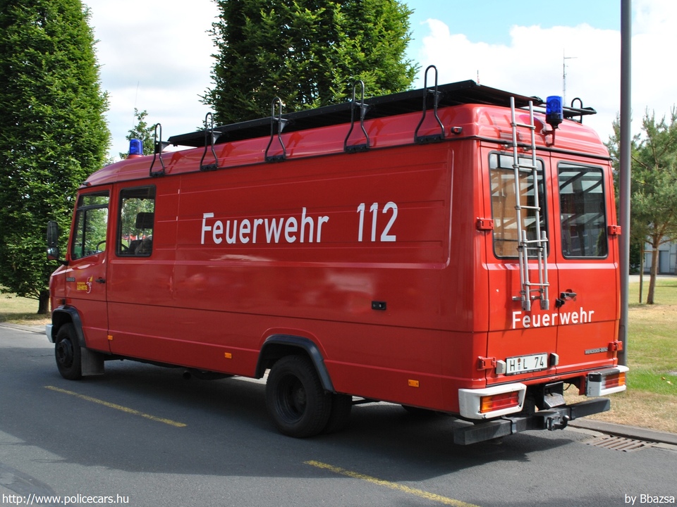 Mercedes-Benz Vario 609D, fotó: Bbazsa
Keywords: német Németország tûzoltó tûzoltóautó tûzoltóság Germany german fire firetruck