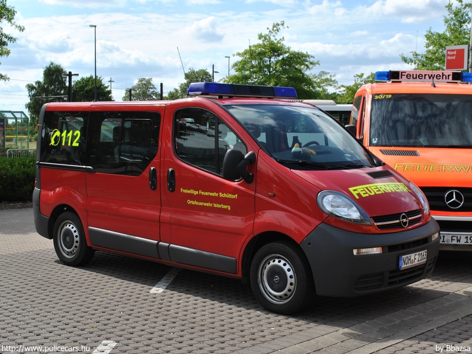 Opel Vivaro, fotó: Bbazsa
Keywords: német Németország tûzoltó tûzoltóautó tûzoltóság Germany german fire firetruck