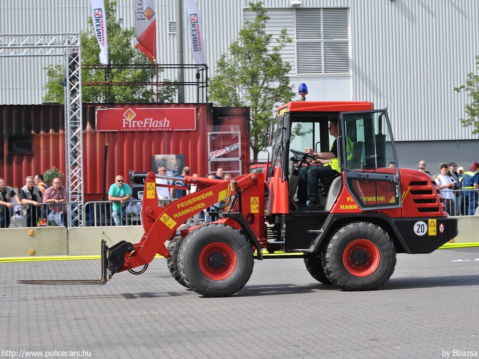 Hanomag WA 75-3, Hannover, fotó: Bbazsa
Keywords: német Németország tûzoltó tûzoltóautó tûzoltóság Germany german fire firetruck