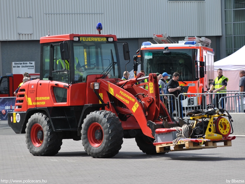 Hanomag WA 75-3, Hannover, fotó: Bbazsa
Keywords: német Németország tûzoltó tûzoltóautó tûzoltóság Germany german fire firetruck