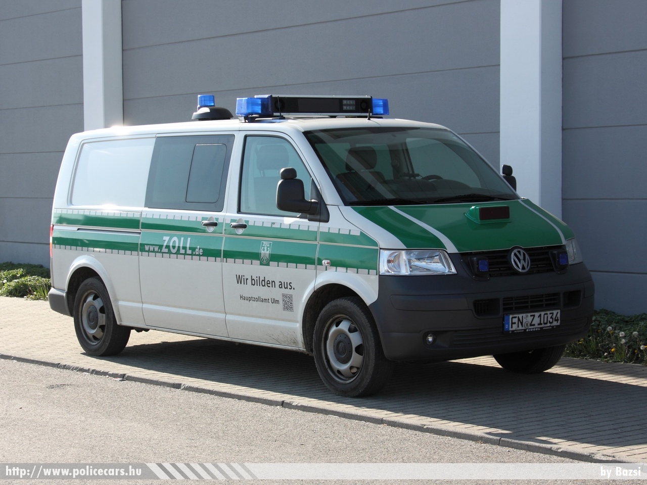 Volkswagen Transporter T5 facelift, fotó: Bazsi
Keywords: zoll német Németország Germany german 