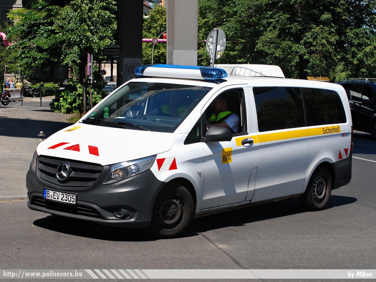 Mercedes-Benz Vito Tourer 114 CDI, BVG Berlin, fotó: MBen
Keywords: német Németország Germany german 