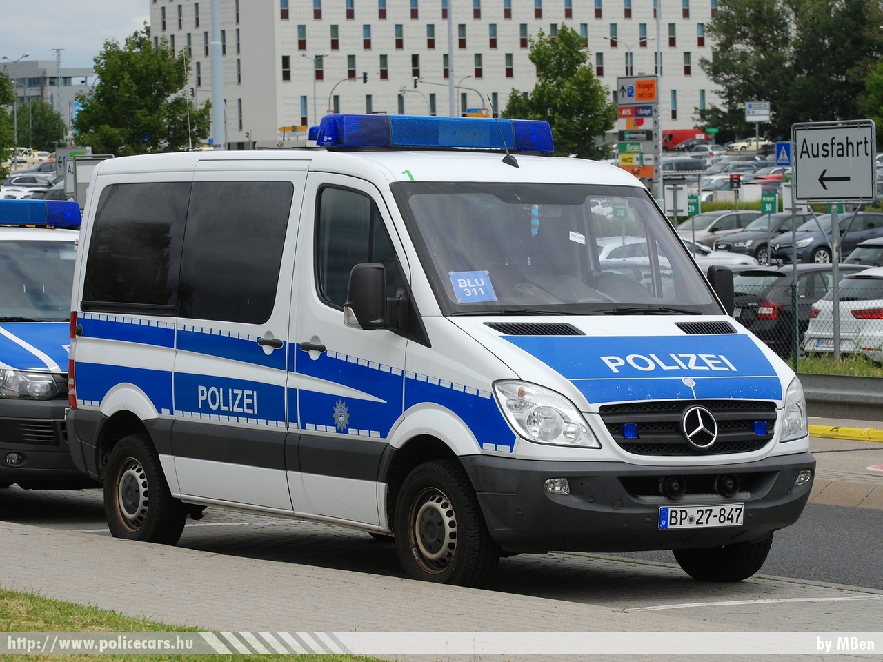 Mercedes-Benz Sprinter II 315 CDI, fotó: MBen
Keywords: német Németország rendőr rendőrautó rendőrség Germany german police policecar