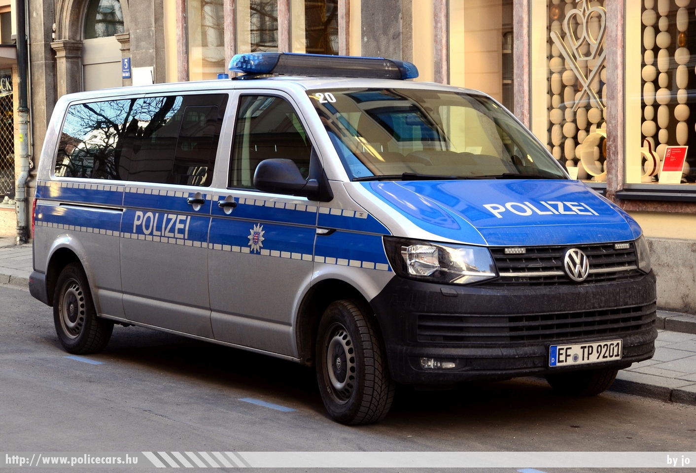 Volkswagen Transporter T5, fotó: jo
Keywords: német Németország rendőr rendőrautó rendőrség german Germany police policecar