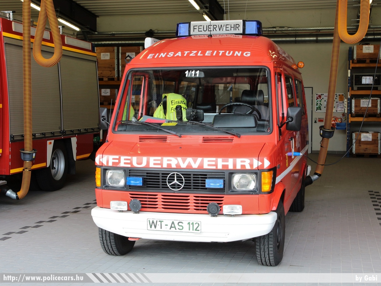 Mercedes, fotó: Gabi
Keywords: német Németország tûzoltó tûzoltóautó tûzoltóság Germany german fire firetruck