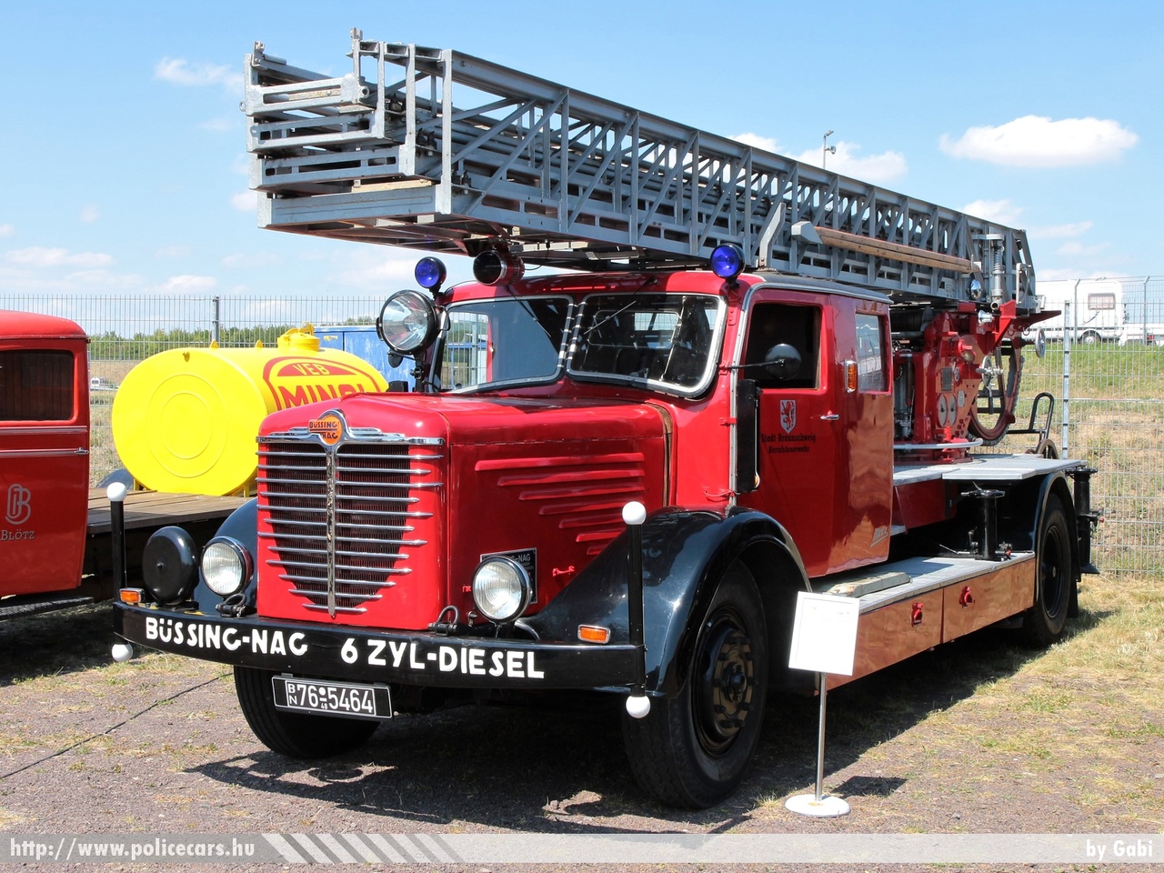 Büssing-NAG 500S DL27, Berufsfeuerwehr Braunschweig, fotó: Gabi
Keywords: német Németország tûzoltó tûzoltóautó tûzoltóság Germany german fire firetruck