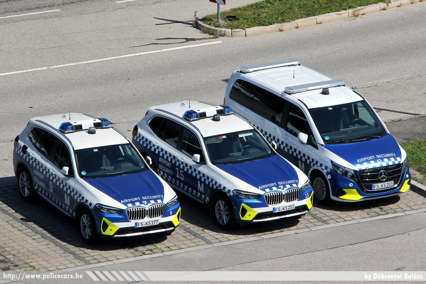 BMW X3, Mercedes Vito, Airport Security München, fotó: Döbrentei Balázs
Keywords: német Németország Germany german