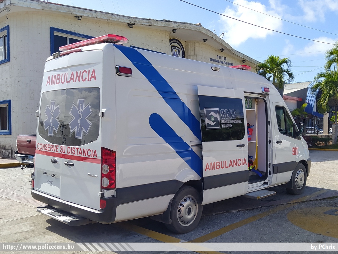 JAC Sunray, SNS (Servicio Nacional de Salud), Bávaro, fotó: PChris
Keywords: mentő mentőautó dominikai Dominikai Köztársaság ambulance dominican republic