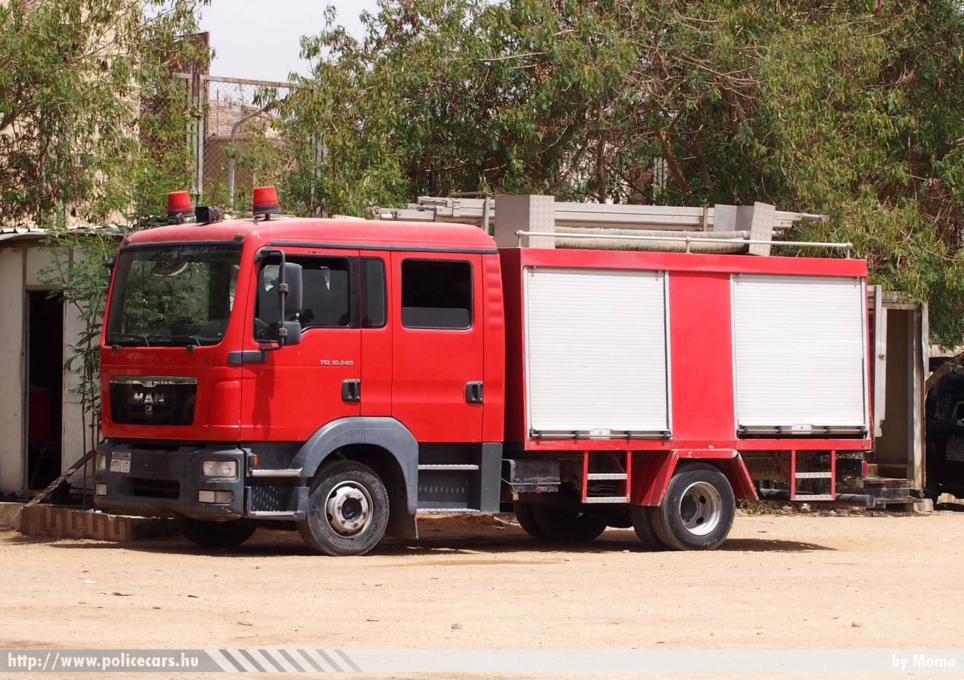 MAN TGL 10.240, fotó: Momo
Keywords: egyiptomi Egyiptom tûzoltó tûzoltóautó egypt fire firetruck