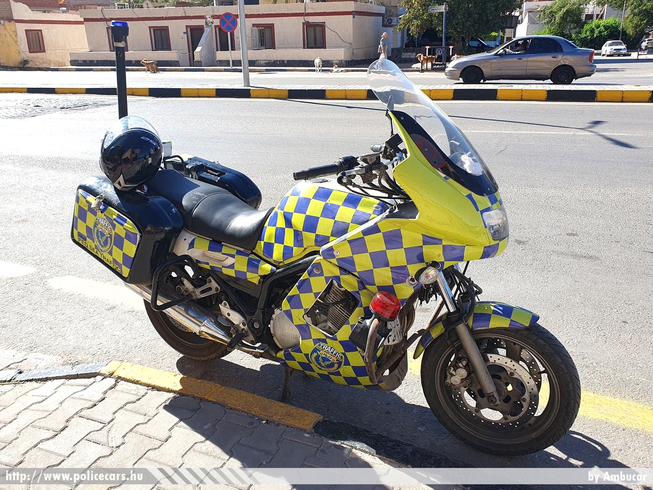 ?, Red Sea Traffic Police, fotó: Ambucar
Keywords: rendőr rendőrmotor rendőrség egyiptomi Egyiptom egypt policebike police policemotorcycle