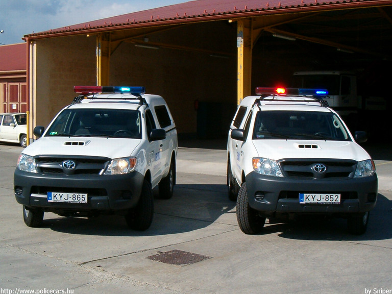 Toyota Hilux, fotó: Sniper
Keywords: ELMÛ elektromos mûvek KYJ-865 KYJ-852