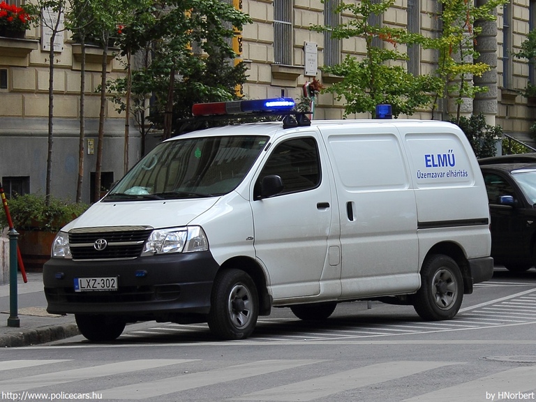 Toyota Hiace, fotó: HNorbert
Keywords: ELMÛ elektromos mûvek LXZ-302