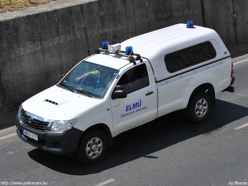 Toyota Hilux, fotó: Bbazsa
Keywords: ELMÛ elektromos mûvek MNU-017