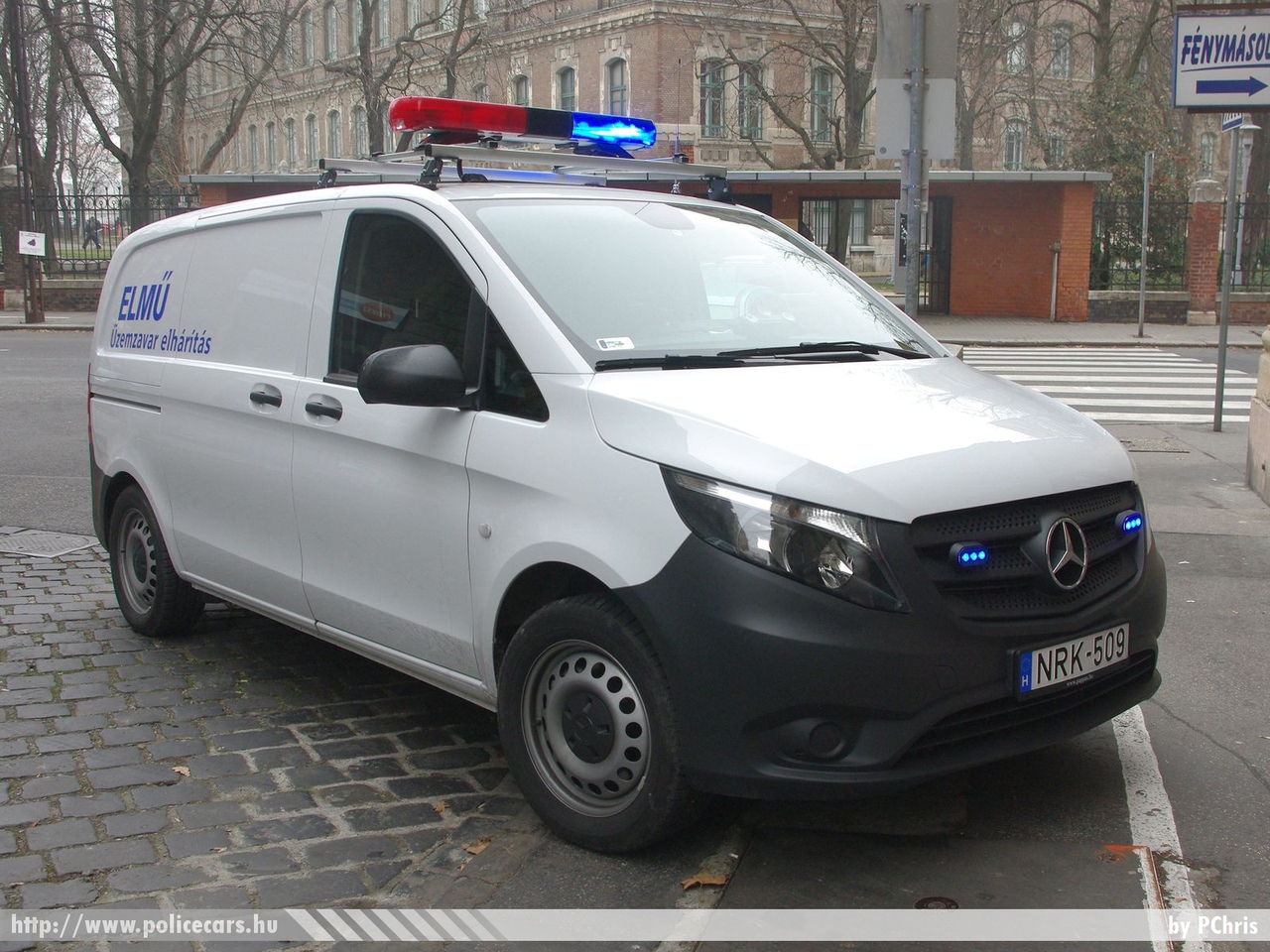 Mercedes-Benz Vito 114 Bluetec 4x4, fotó: PChris
Keywords: ELMÛ elektromos mûvek NRK-509
