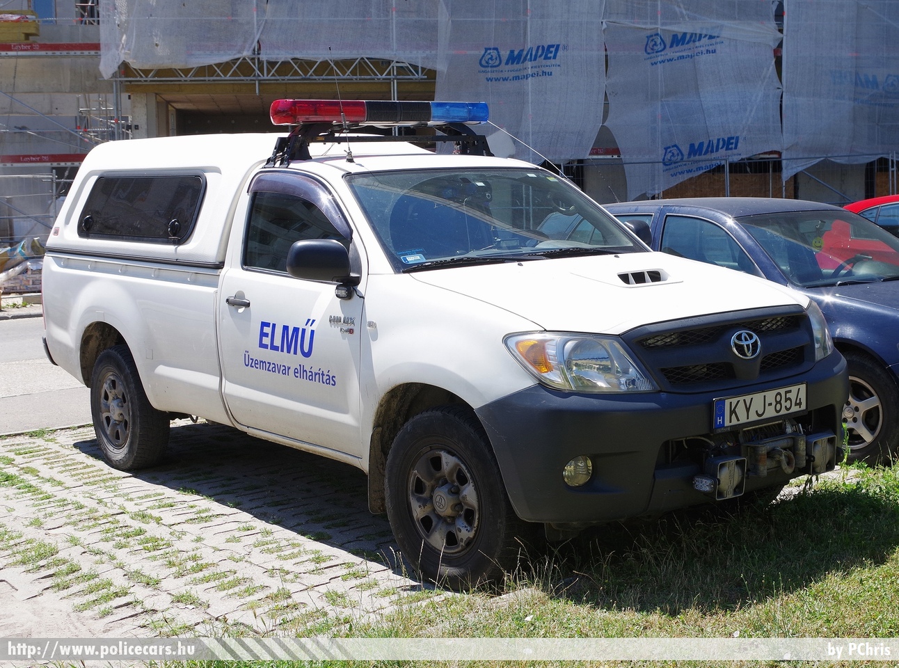Toyota Hilux, fotó: PChris
Keywords: ELMÛ elektromos mûvek KYJ-854