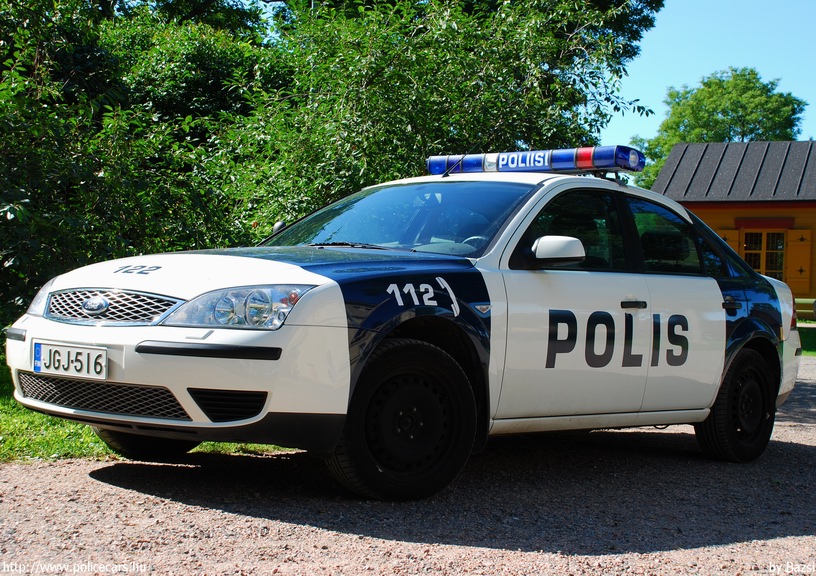 Ford Mondeo, fotó: Bazsi
Keywords: rendőr rendőrautó rendőrség finn Finnország