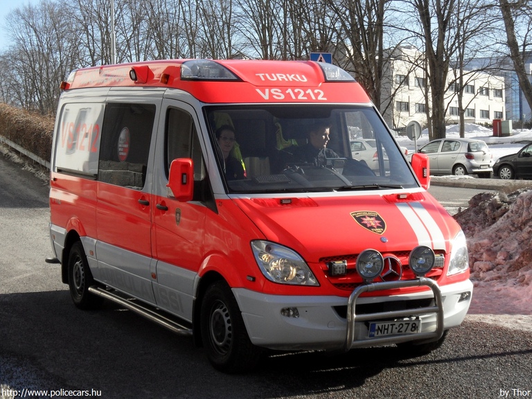 Mercedes-Benz Sprinter II, fotó: Thor
Keywords: finn Finnország mentő mentőautó