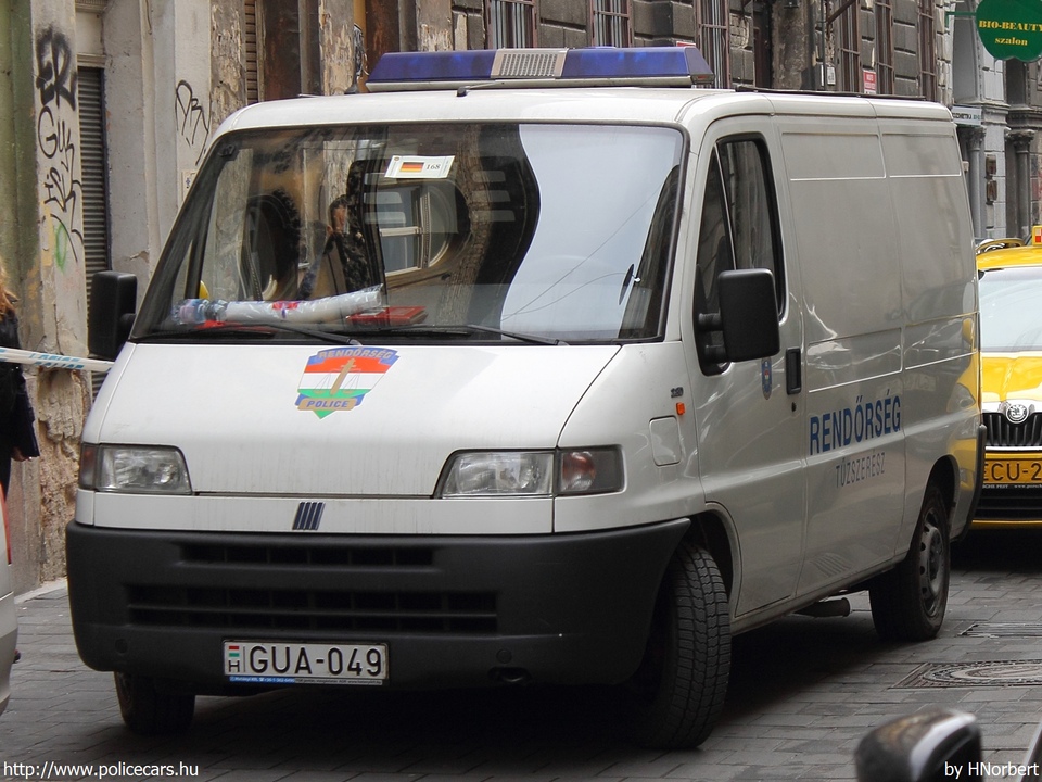 Fiat Ducato, fotó: HNorbert
Keywords: rendőr rendőrautó rendőrség magyar Magyarország GUA-049