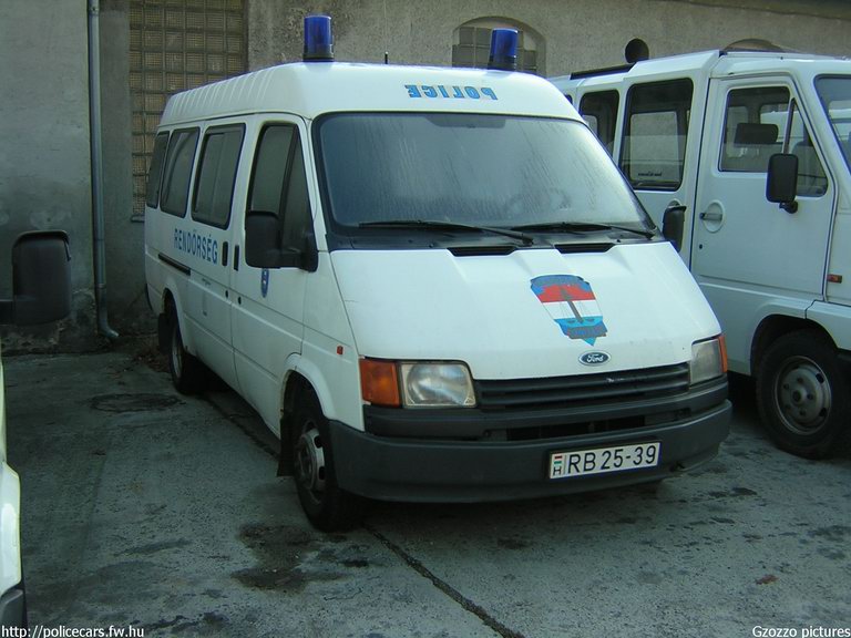 Ford Transit, fotó: Gzozzo pictures
Keywords: rendőrség rendőrautó rendőr RB25-39 magyar Magyarország