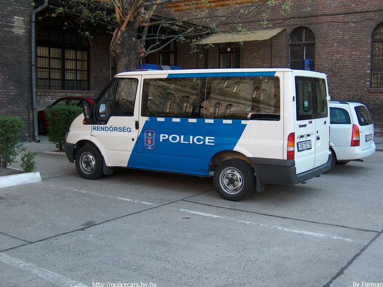 Ford Transit, fotó: Furman
Keywords: rendőrség rendőrautó rendőr magyar Magyarország RB70-16