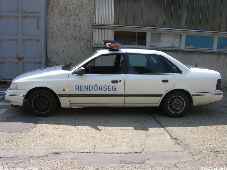 Ford Scorpio, fotó: Gzozzo pictures
Keywords: rendőrség rendőrautó rendőr RB28-46 magyar Magyarország