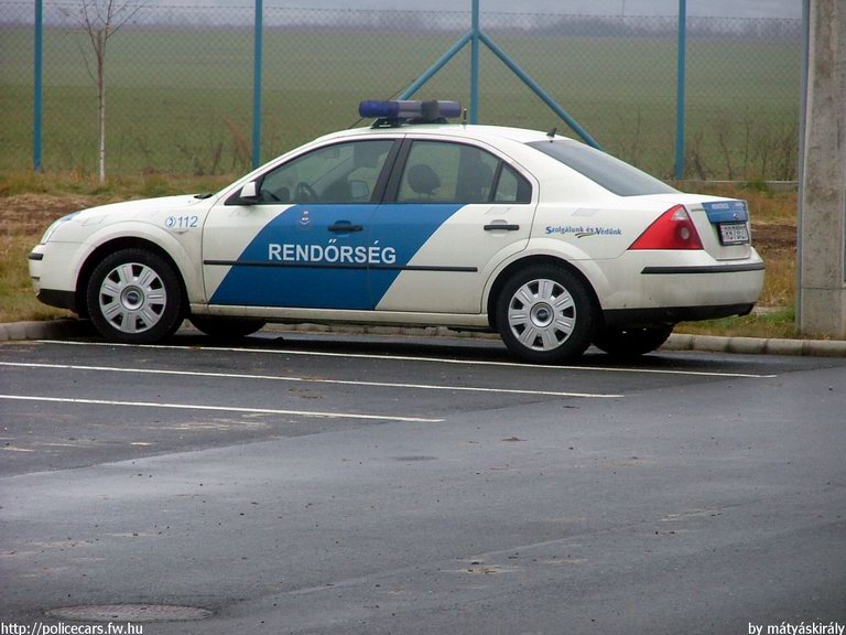 Ford Mondeo, fotó: mátyáskirály
Keywords: rendőrség rendőrautó rendőr magyar Magyarország RB73-27