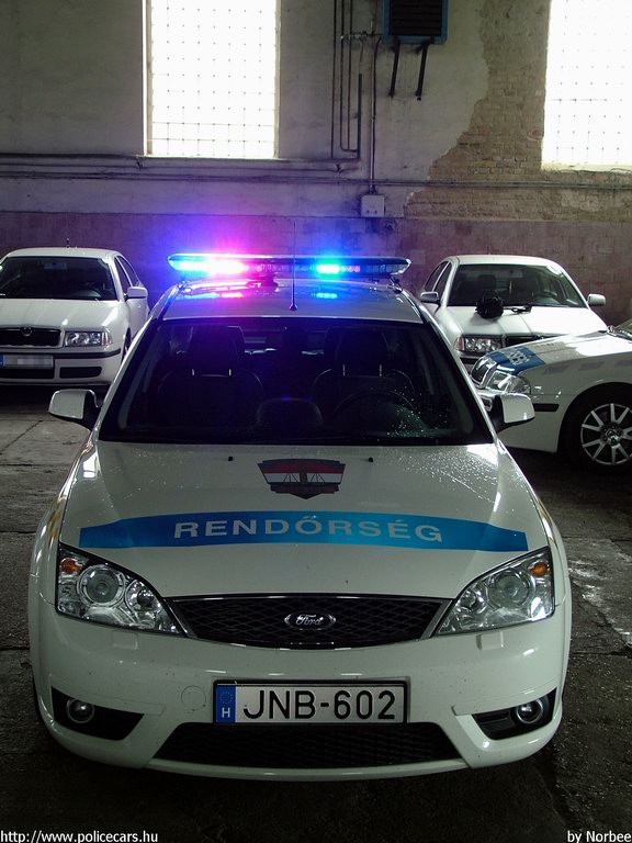 Ford Mondeo ST, fotó: Norbee
Keywords: rendőrség rendőrautó rendőr magyar Magyarország JNB-602