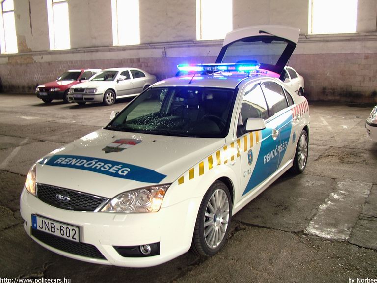 Ford Mondeo ST, fotó: Norbee
Keywords: rendőrség rendőrautó rendőr magyar Magyarország JNB-602