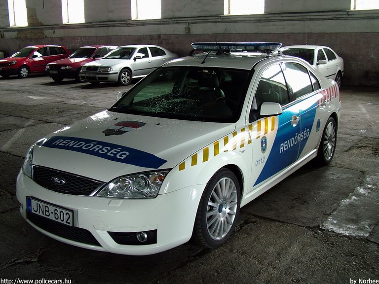 Ford Mondeo ST, fotó: Norbee
Keywords: rendőrség rendőrautó rendőr magyar Magyarország JNB-602