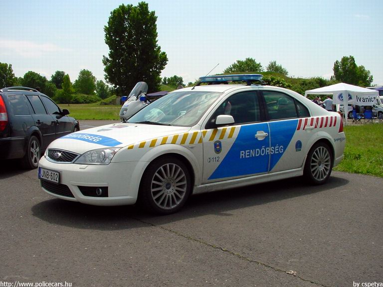 Ford Mondeo ST, fotó: Cspetya
Keywords: rendőrség rendőrautó rendőr magyar Magyarország JNB-602