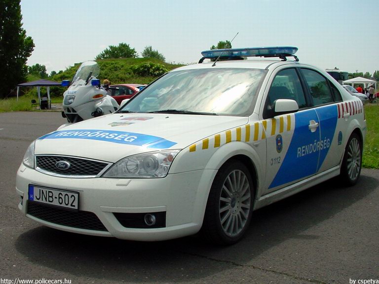 Ford Mondeo ST, fotó: Cspetya
Keywords: rendőrség rendőrautó rendőr magyar Magyarország JNB-602
