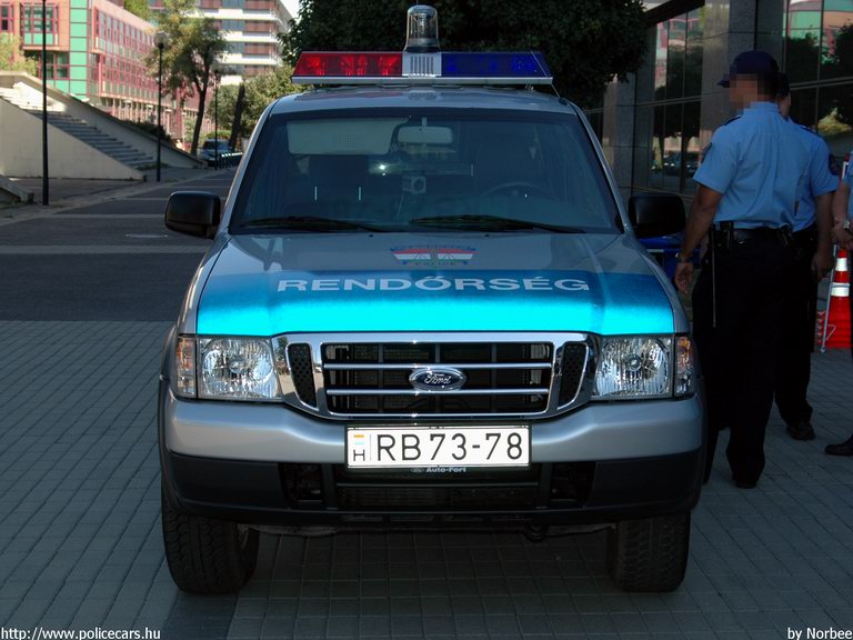 Ford Ranger, fotó: Norbee
Keywords: rendőrség rendőrautó rendőr magyar Magyarország RB73-78