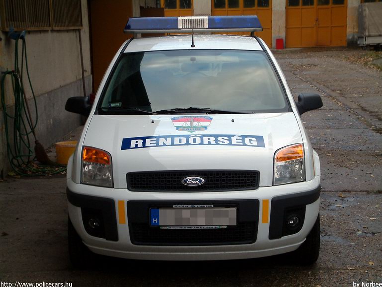 Ford Fusion, fotó: Norbee
Keywords: rendőrség rendőrautó rendőr magyar Magyarország