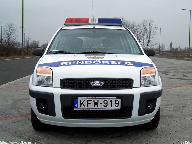 Ford Fusion, fotó: Krisz
Keywords: rendőrség rendőrautó rendőr magyar Magyarország KFW-919