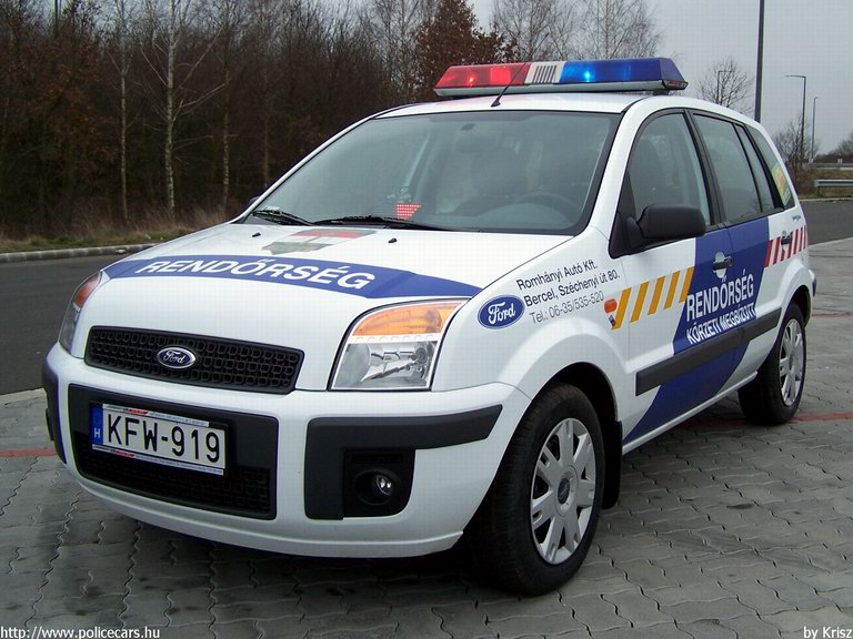 Ford Fusion, fotó: Krisz
Keywords: rendőrség rendőrautó rendőr magyar Magyarország KFW-919