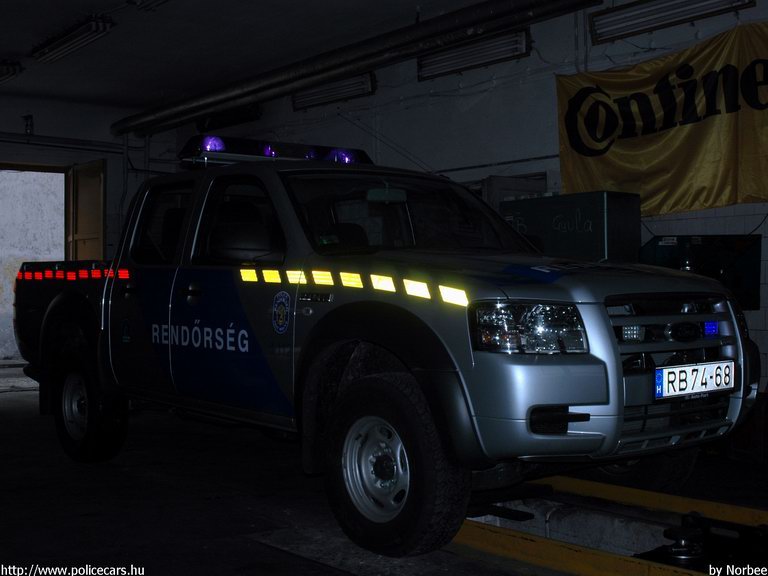 Ford Ranger, Pest Megyei Rendõr-fõkapitányság, fotó: Norbee
Keywords: rendőrség rendőrautó rendőr magyar Magyarország RB74-68