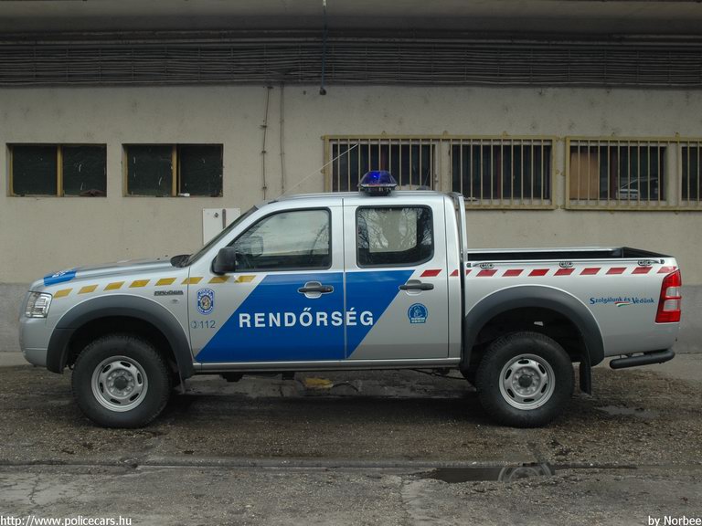 Ford Ranger, Pest Megyei Rendõr-fõkapitányság, fotó: Norbee
Keywords: rendőrség rendőrautó rendőr magyar Magyarország RB74-68